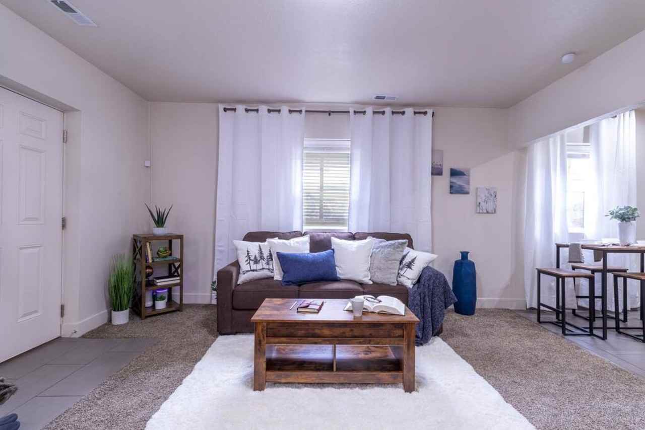 676 E Markea Ave #1071593P - Photo 3 of 17