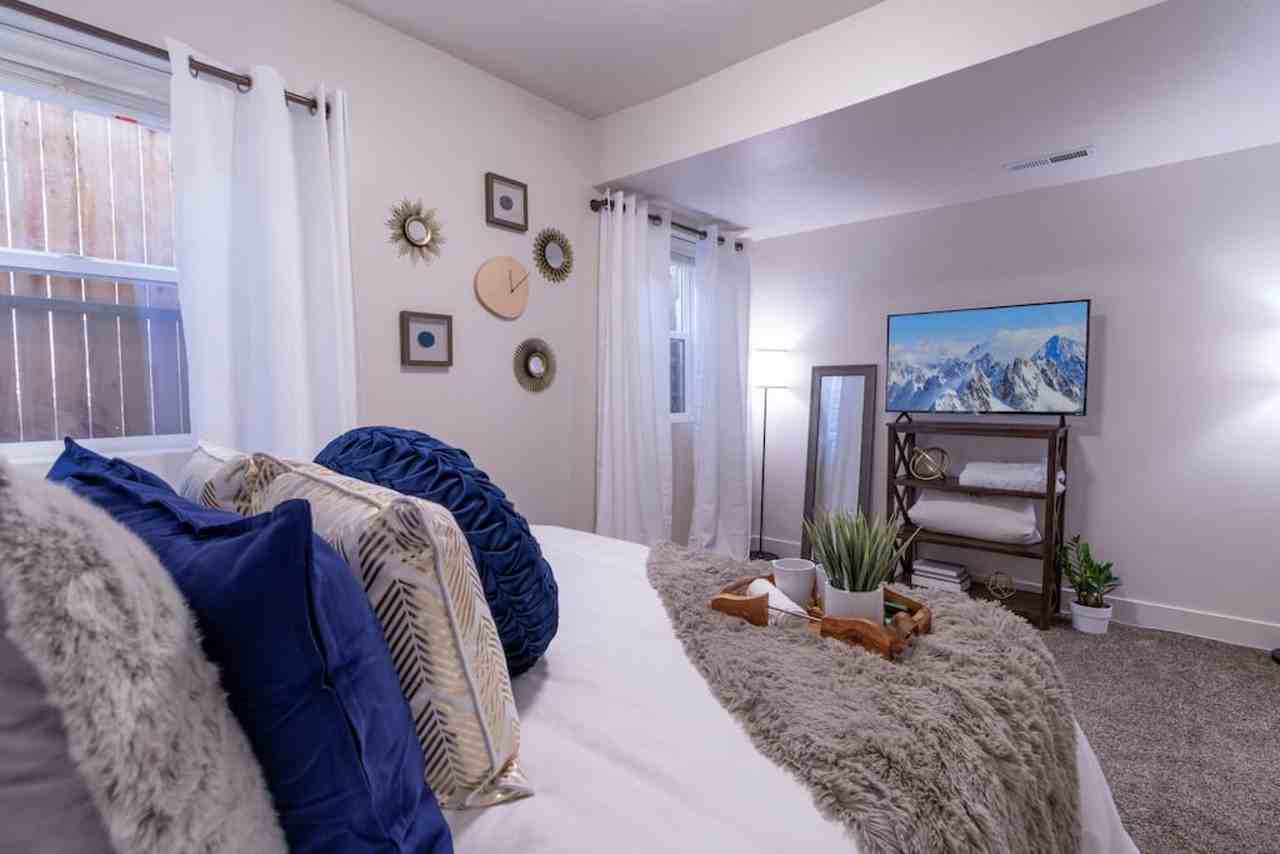 676 E Markea Ave #1071593P - Photo 4 of 17