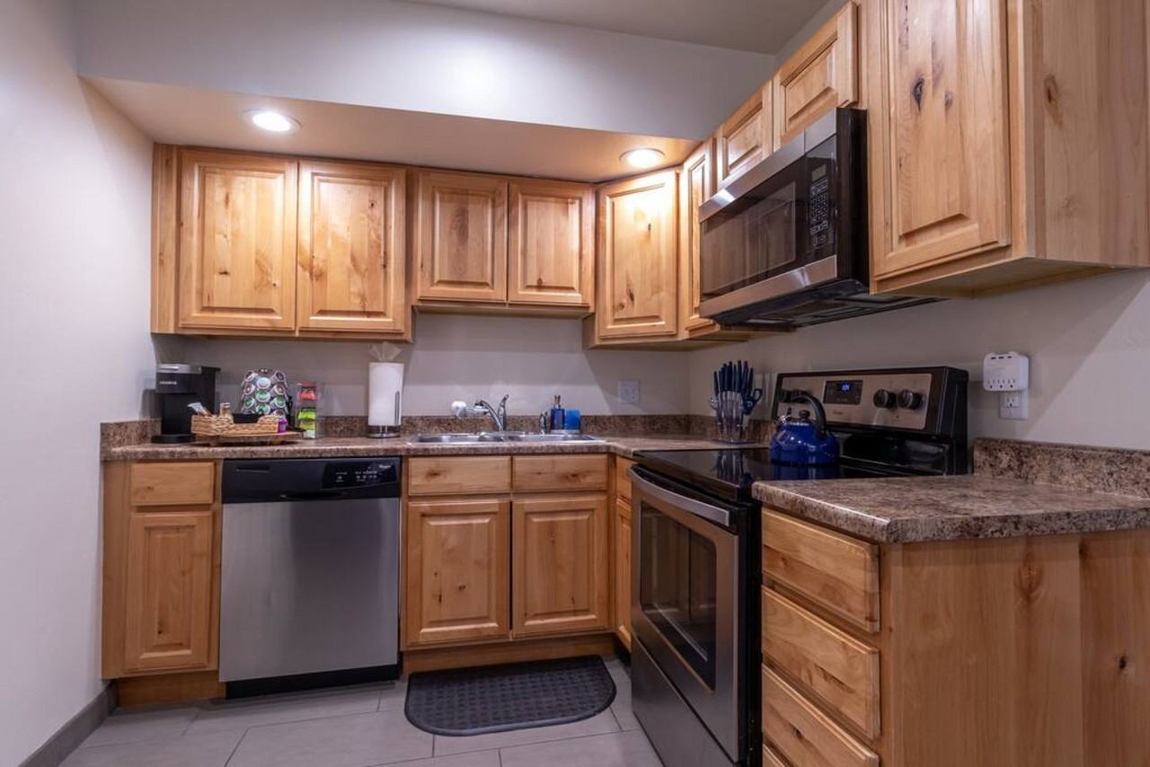 676 E Markea Ave #1071593P - Photo 5 of 17