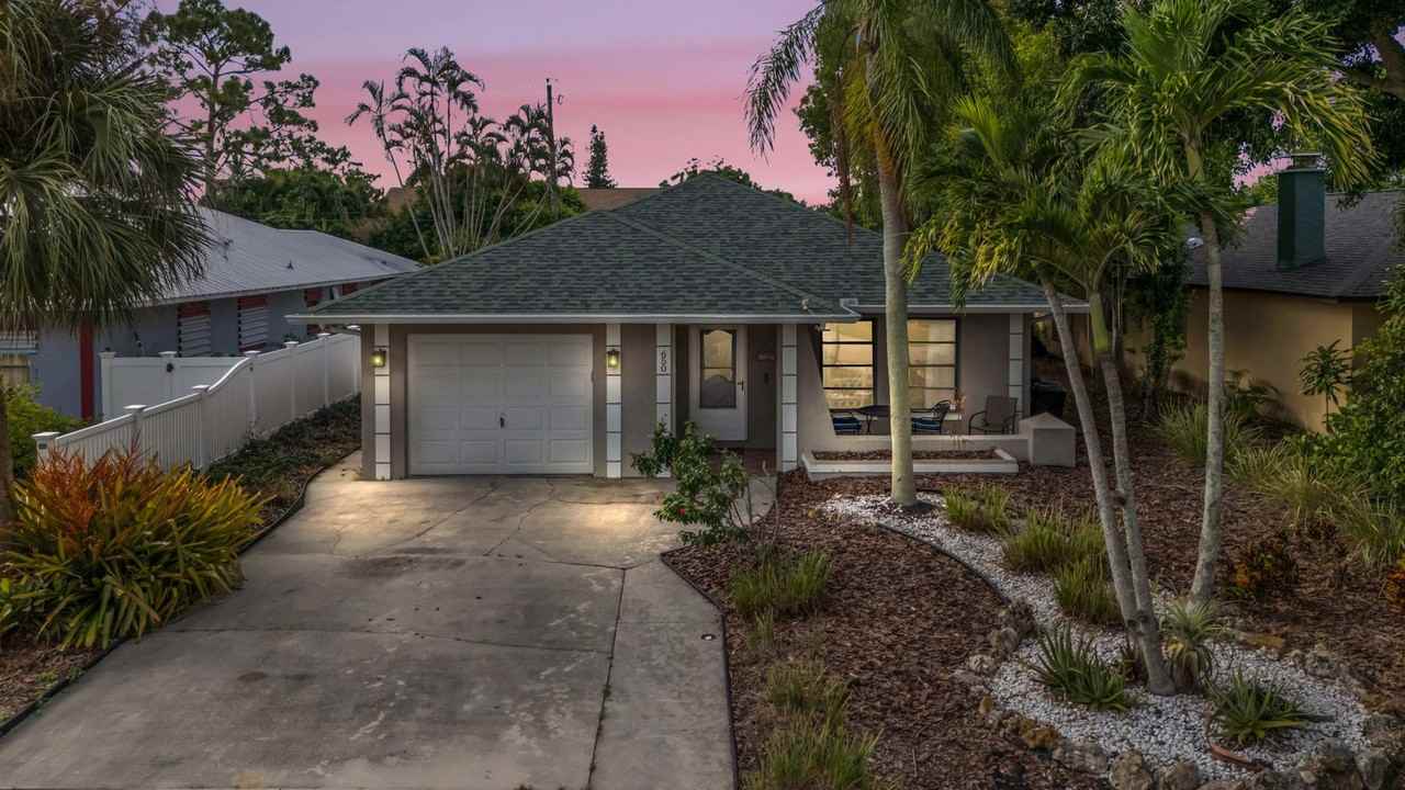 650 93rd Ave N #1073498P - Photo 4 of 32