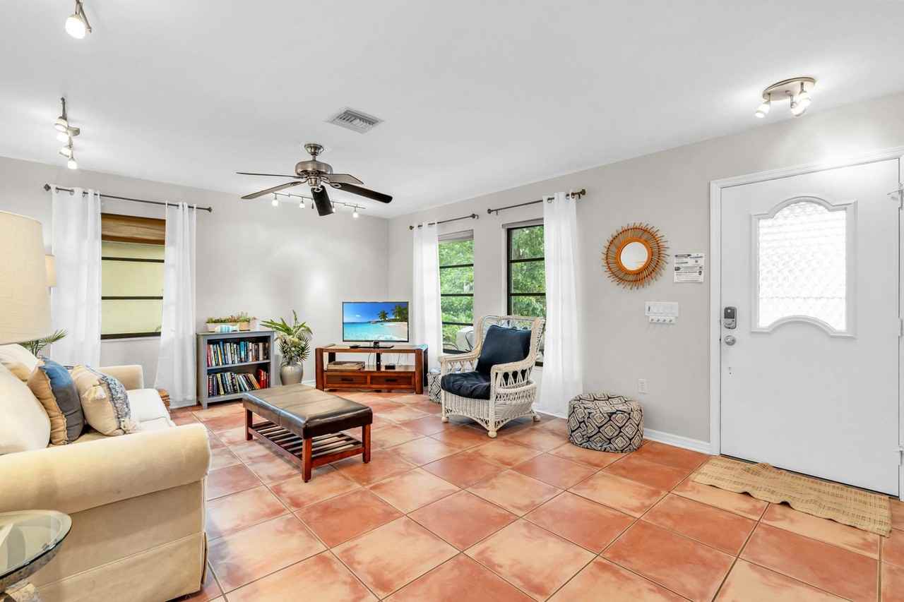 650 93rd Ave N #1073498P - Photo 6 of 32