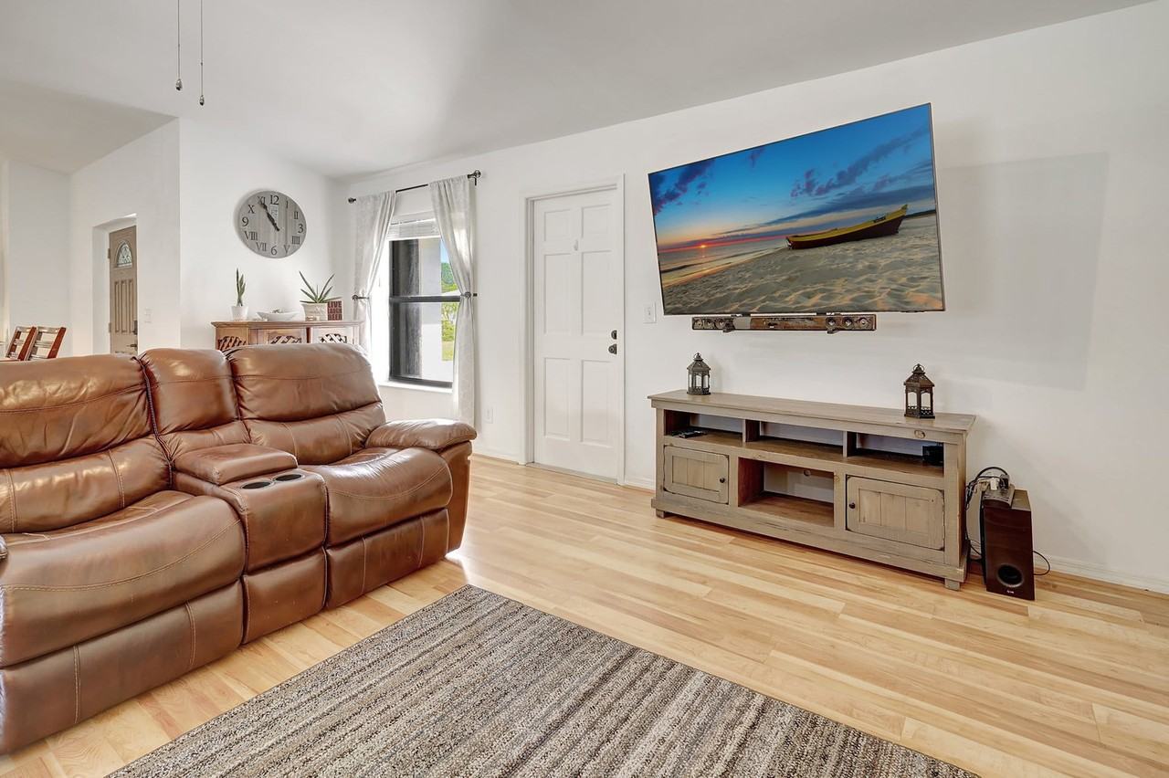 98 Chardon Place #1073520P - Photo 2 of 40