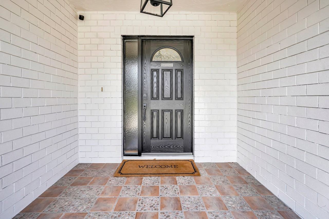 98 Chardon Place #1073520P - Photo 4 of 40