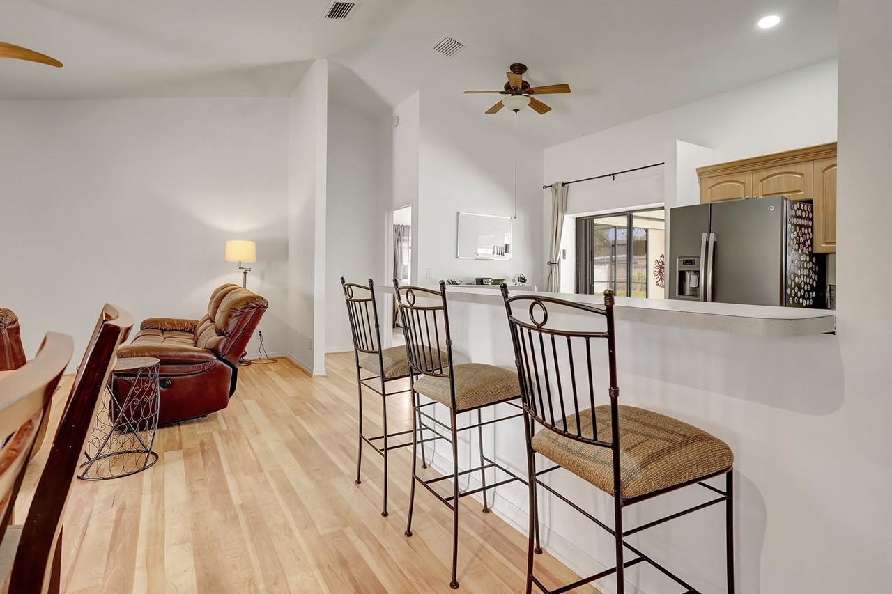 98 Chardon Place #1073520P - Photo 7 of 40