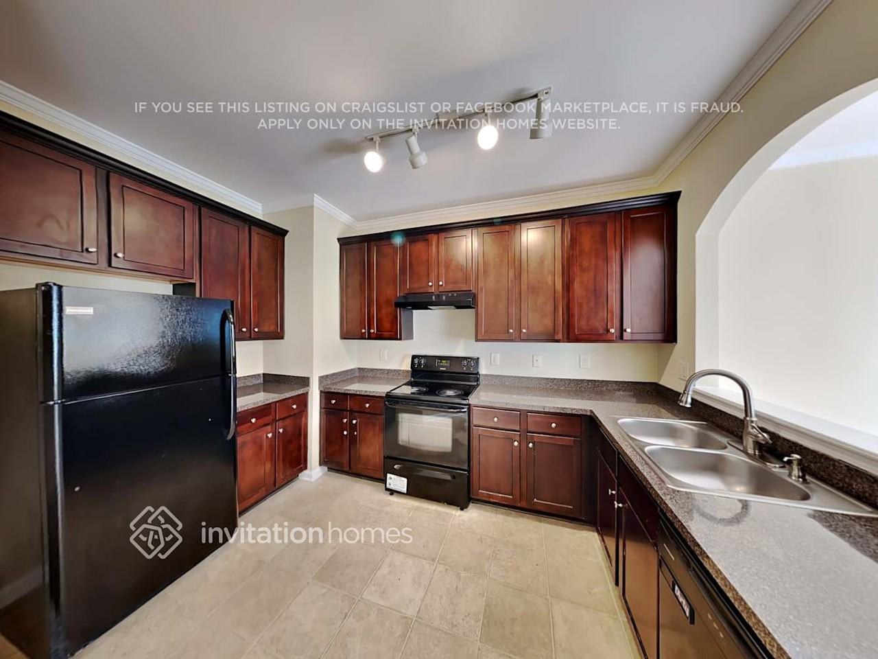 8141 Brookbend Dr - Photo 5 of 18