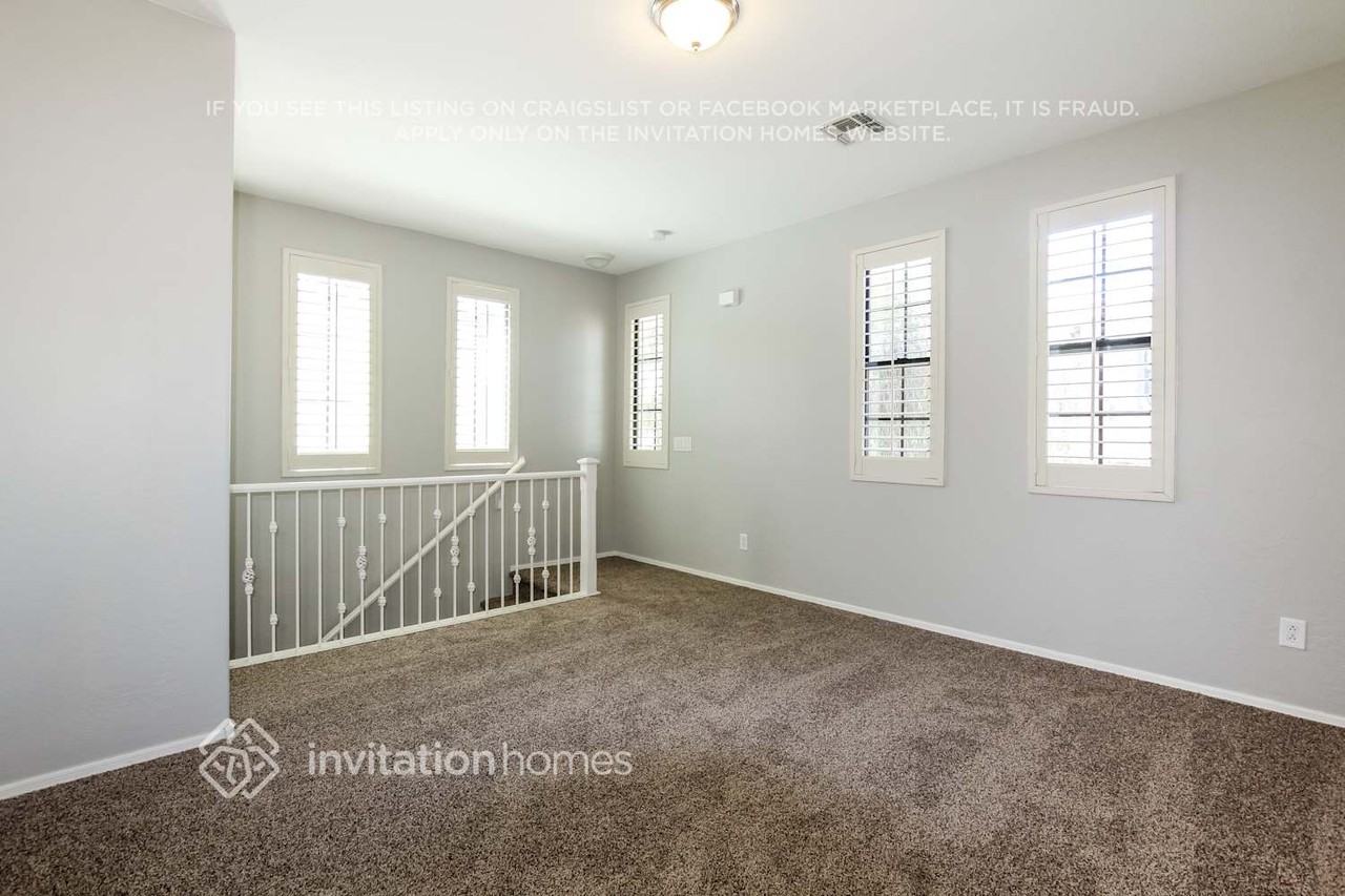 2388 W Dusty Wren Dr - Photo 7 of 21