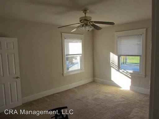 1101 Woodbourne Ave - Photo 3 of 10