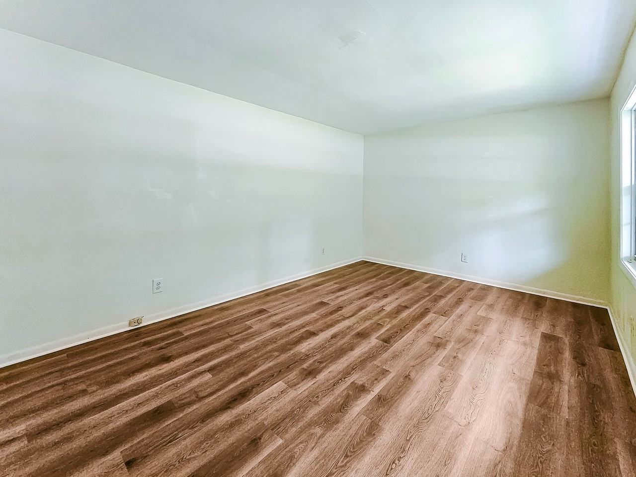 1637 Barrett Dr Nw - Photo 6 of 26