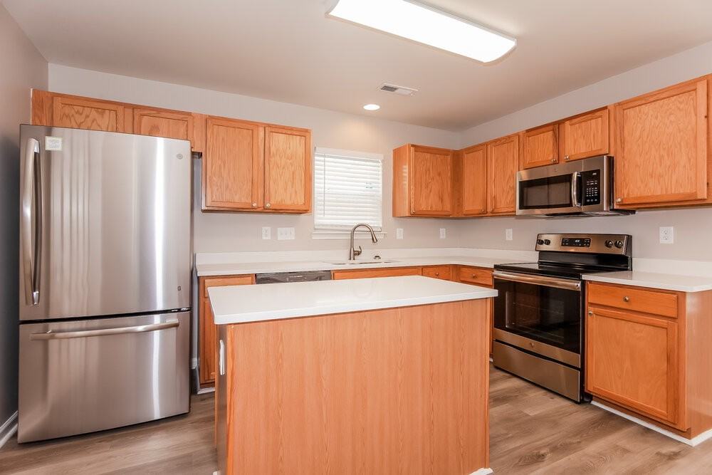 3236 Reid Brook Ln - Photo 7 of 16