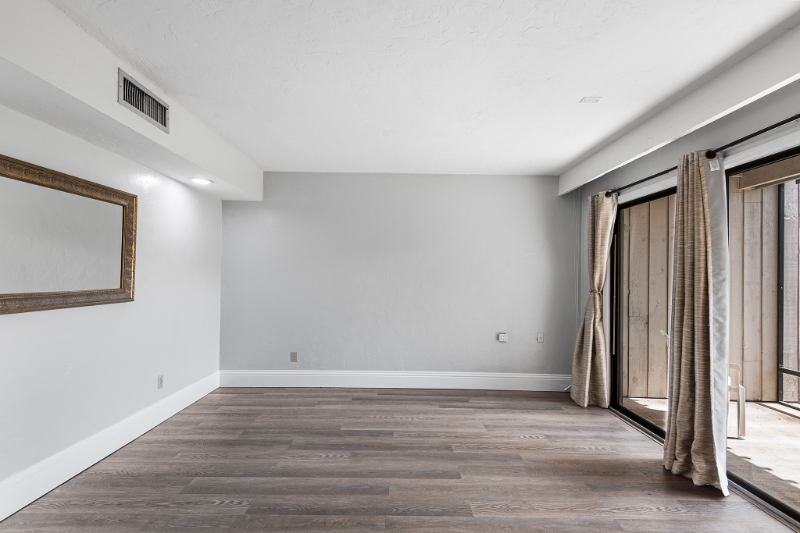 5062 Sherwood Ln - Photo 2 of 27