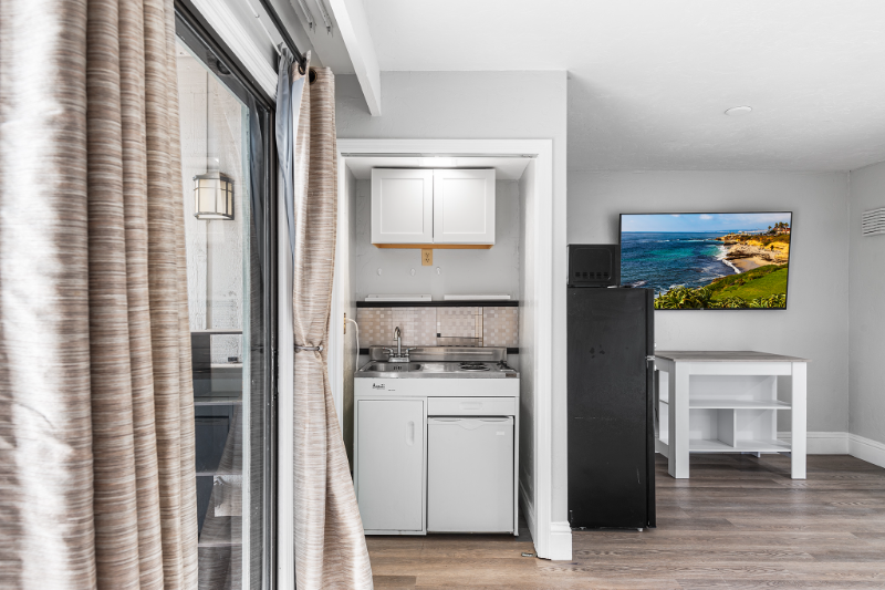 5062 Sherwood Ln - Photo 3 of 27