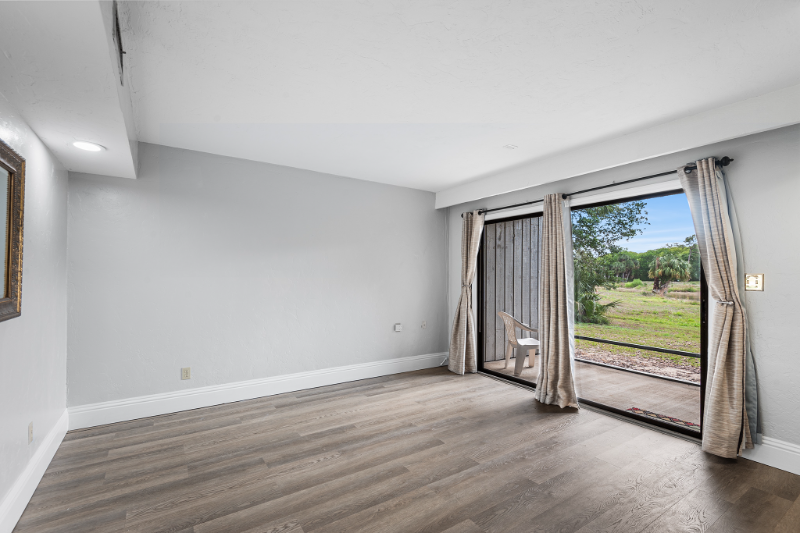 5062 Sherwood Ln - Photo 4 of 27