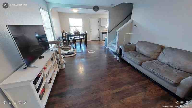 423 Golden Walk - Photo 2 of 15