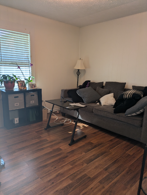 109 Maple St - Photo 2 of 9