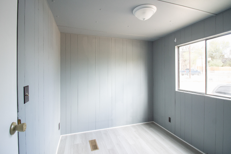 704 N Vine Ave - Photo 4 of 12