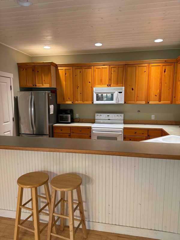 1885 Lacy Ln - Photo 3 of 18