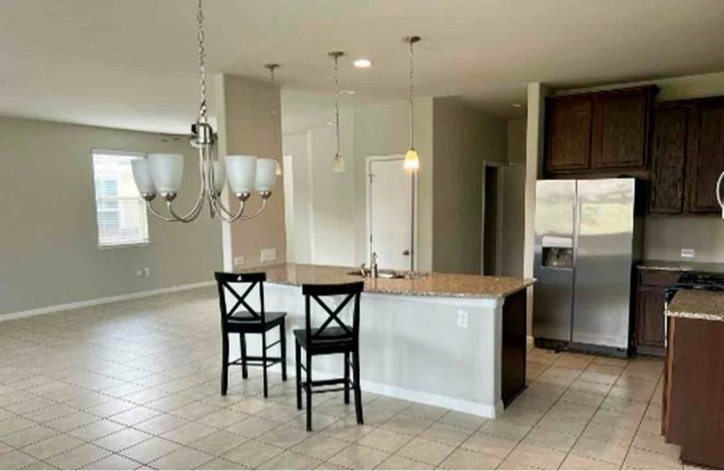 400 Eagle Brook Ln - Photo 4 of 16