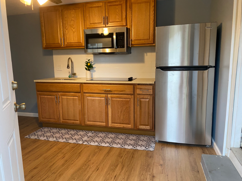 677 Edgemere Ave - Photo 2 of 9