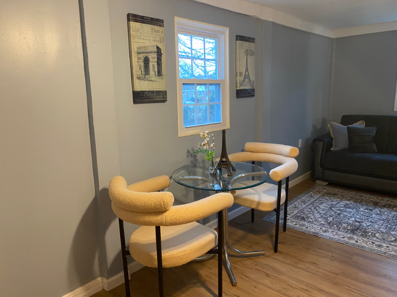 677 Edgemere Ave - Photo 3 of 9
