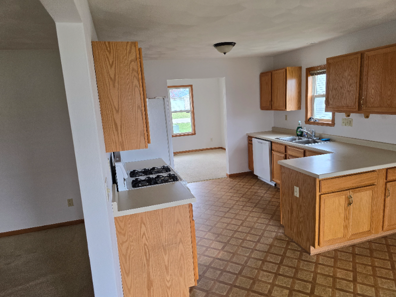 11034 Meadowsweet Ln - Photo 2 of 18