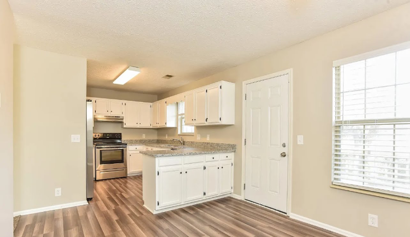 3713 Huntingboro Trl #6 - Photo 3 of 11