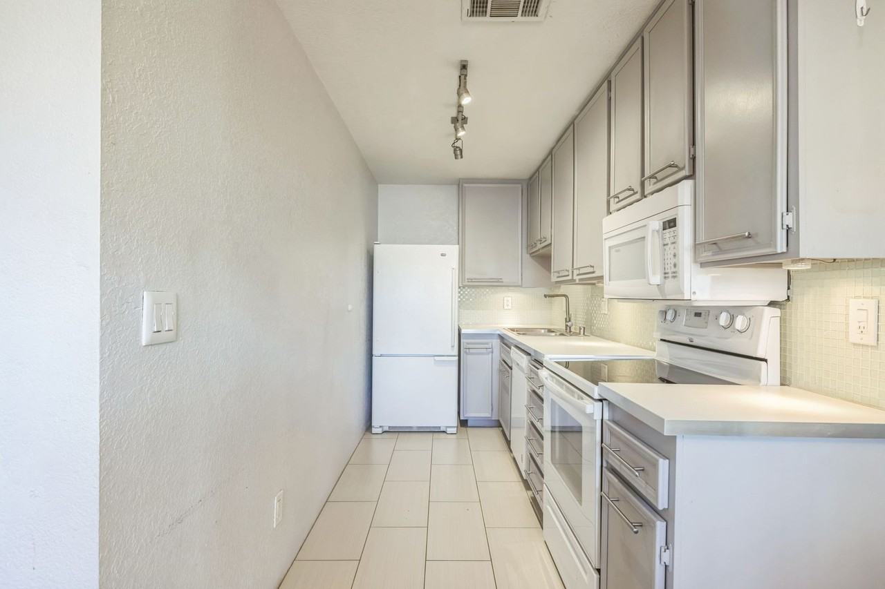 701 N Los Felices Cir W #L216 - Photo 2 of 28