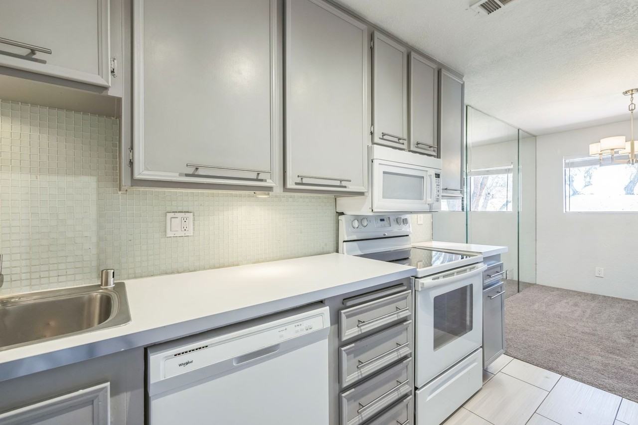 701 N Los Felices Cir W #L216 - Photo 3 of 28