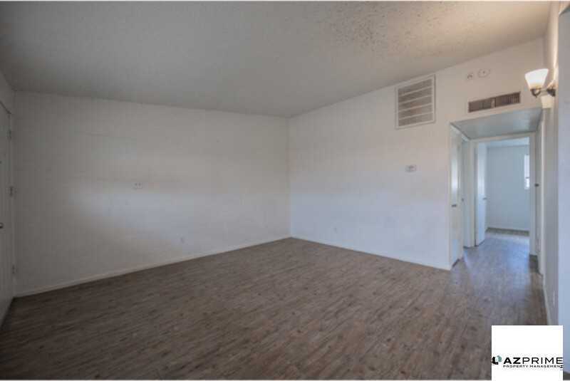 2139 W Devonshire Ave #2 - Photo 4 of 13