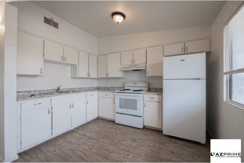 2139 W Devonshire Ave #2 - Photo 5 of 13