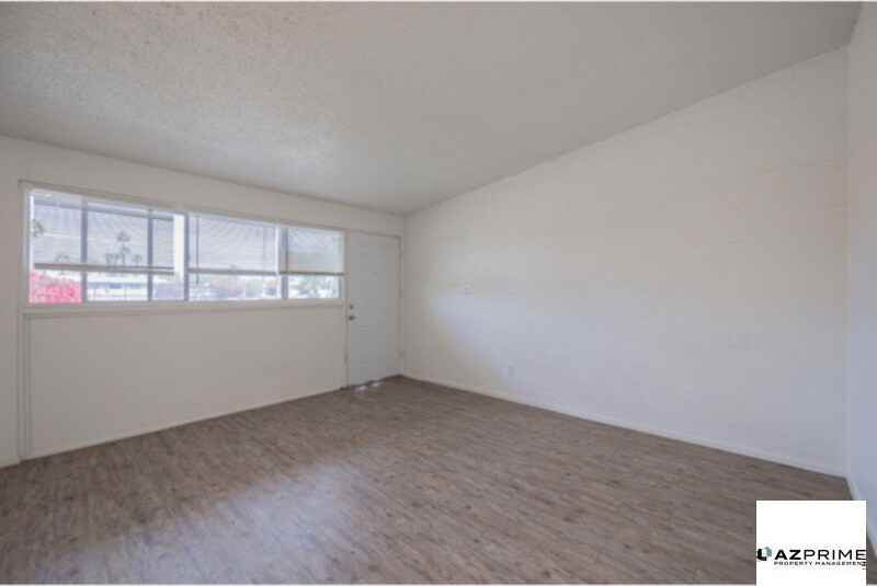 2139 W Devonshire Ave #2 - Photo 7 of 13