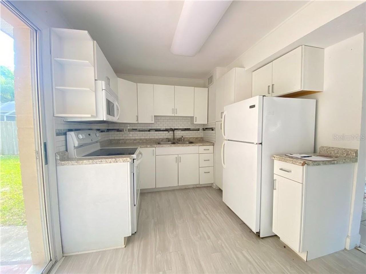 769 Greenway Pl - Photo 3 of 14