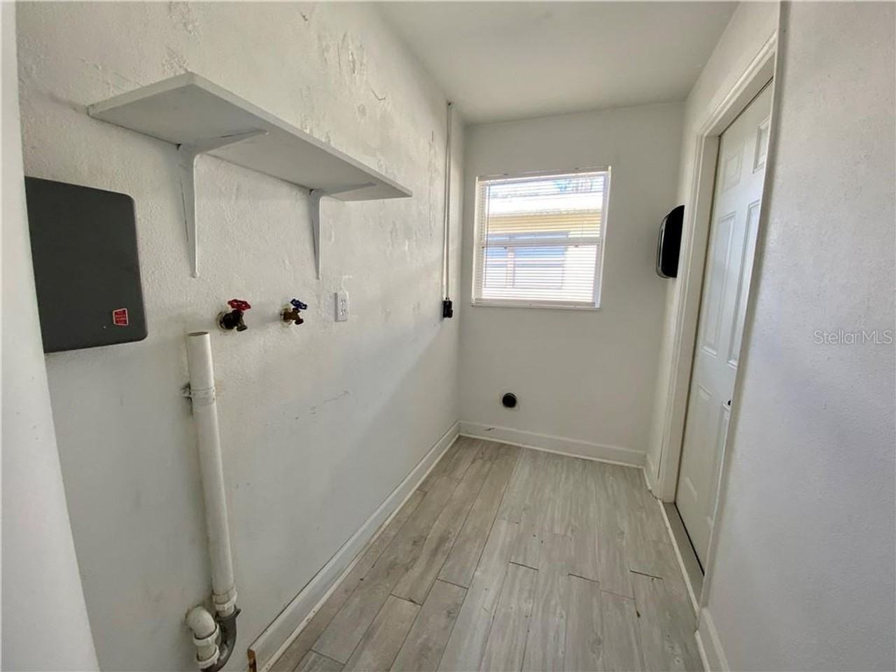 769 Greenway Pl - Photo 5 of 14