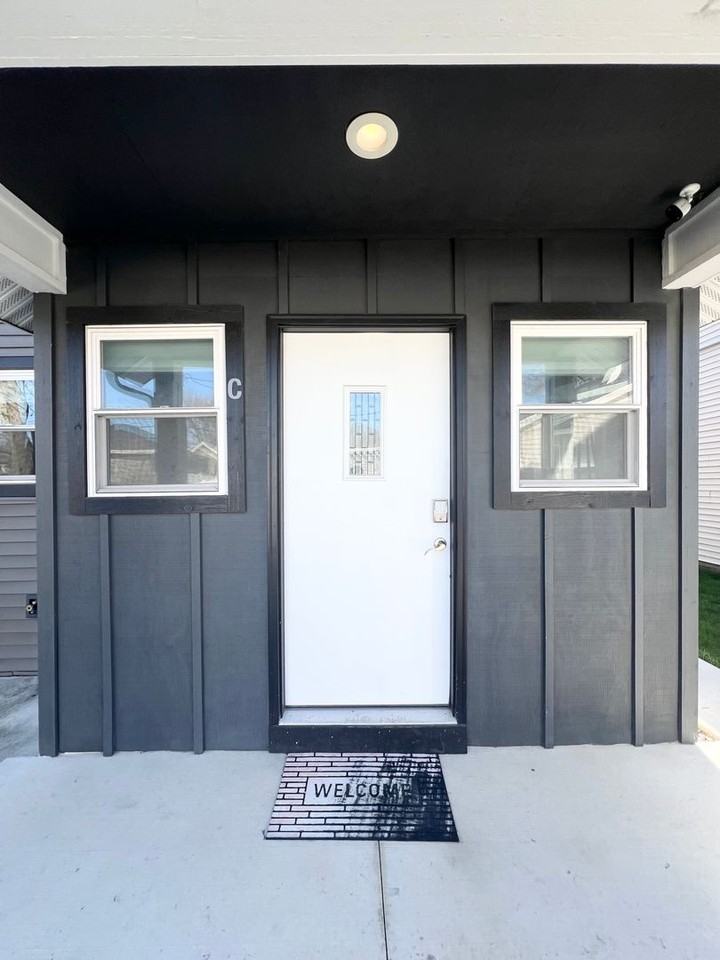 1206 Fairfield Ave - Photo 2 of 23