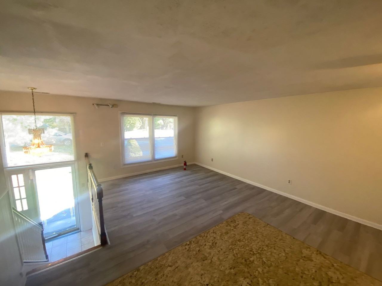 1107A Roanoke St E - Photo 3 of 18