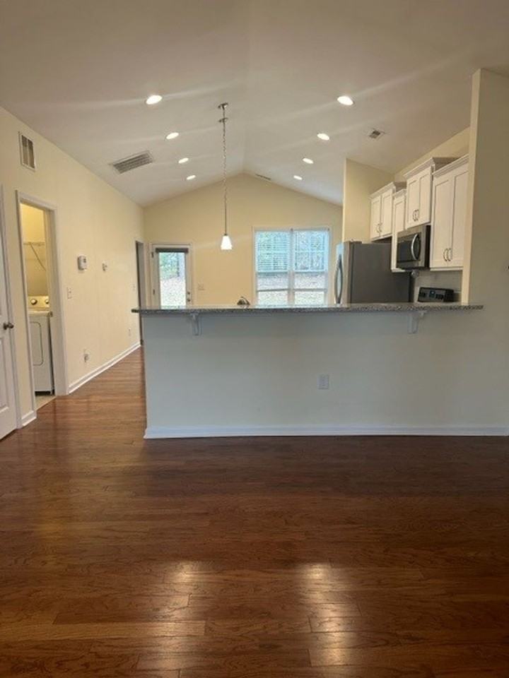 103 Grand Oaks Dr - Photo 5 of 34