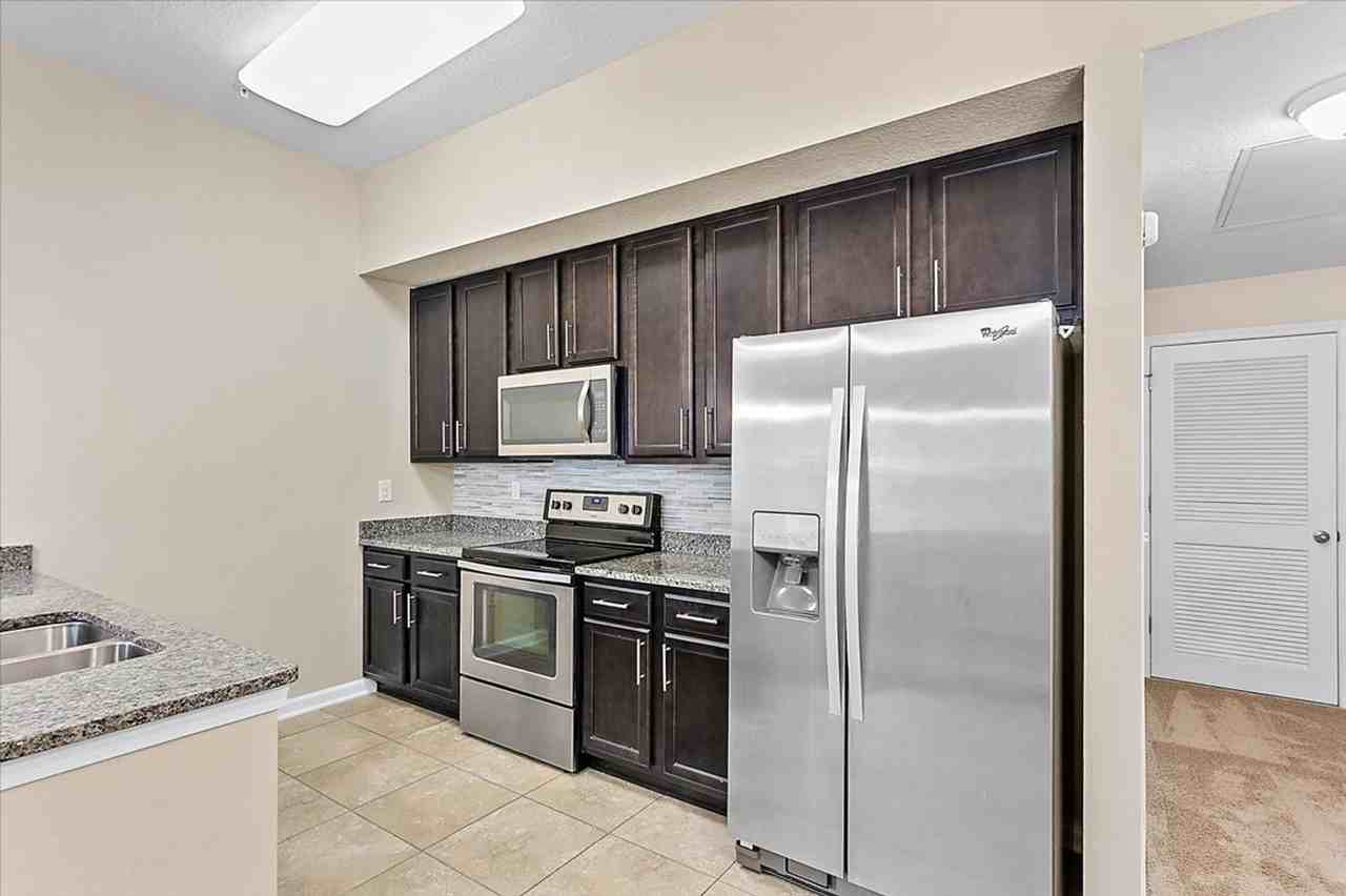 208 Larkin Pl #107 - Photo 6 of 16