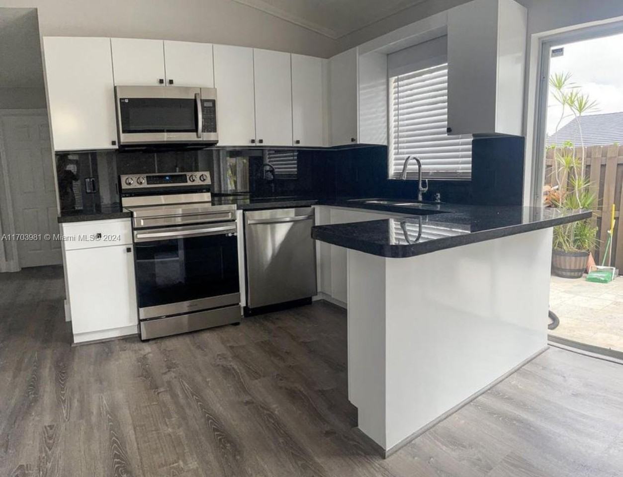 8050 Sw 157th Pl #NA - Photo 3 of 14