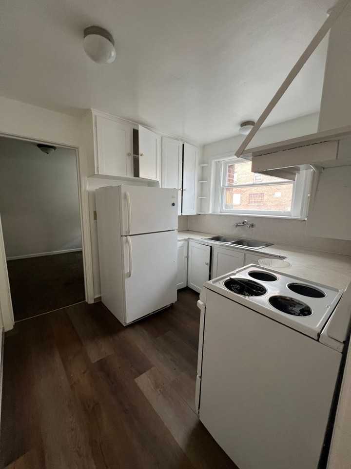 1120 Pine Street ##104 - Photo 3 of 3