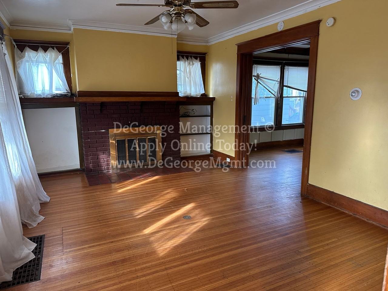 292 Rosewood Ter - Photo 3 of 13