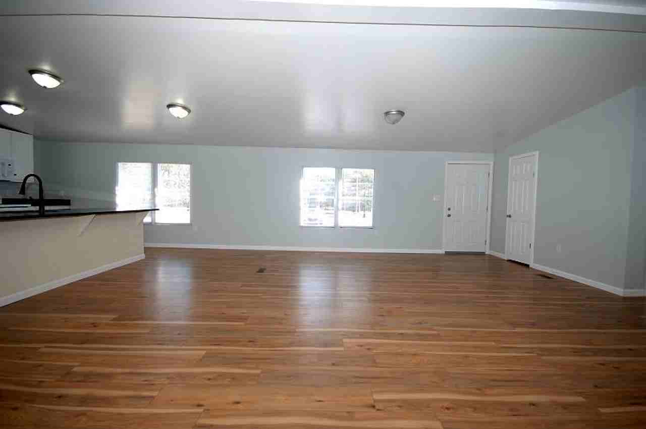 207 Georgia Farms Dr - Photo 2 of 12