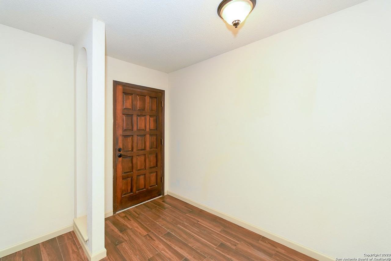 12418 Bret Springs St - Photo 4 of 35