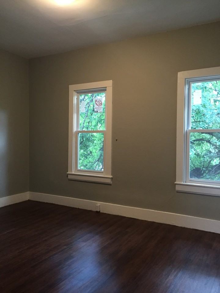 The Green Door - Photo 7 of 13