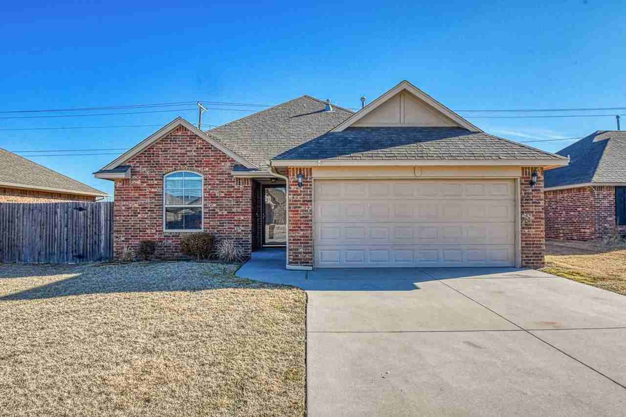 1004 Ridgeway Dr