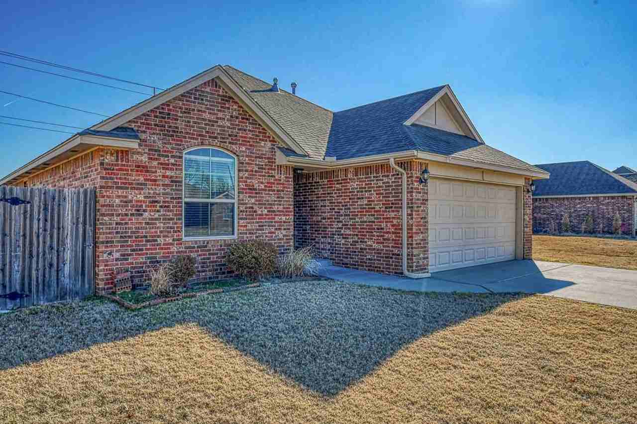 1004 Ridgeway Dr - Photo 2 of 28