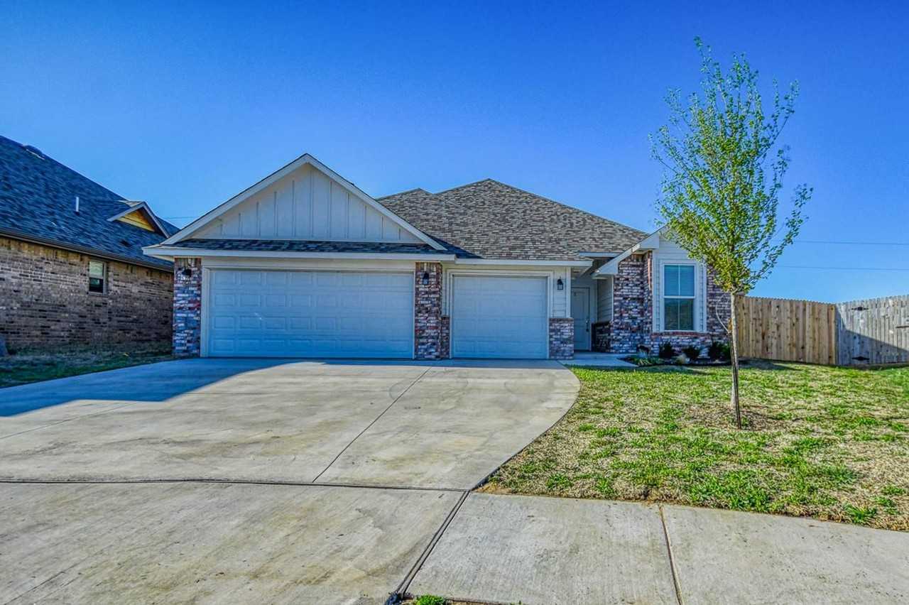 3100 Pebble Pond Dr - Photo 2 of 50