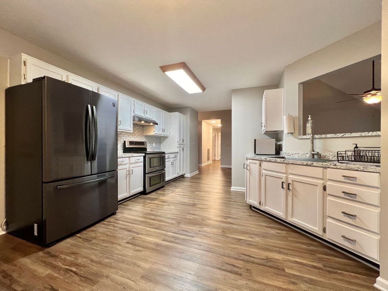 3517 Cobble St - Photo 3 of 18