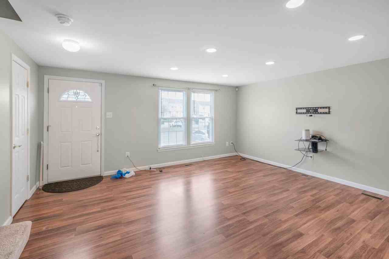15520 Norwegian Ct - Photo 2 of 13