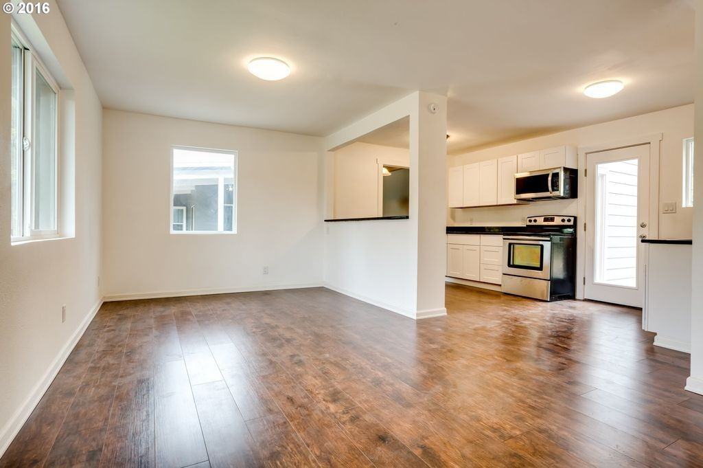 2871 Alder St - Photo 3 of 8