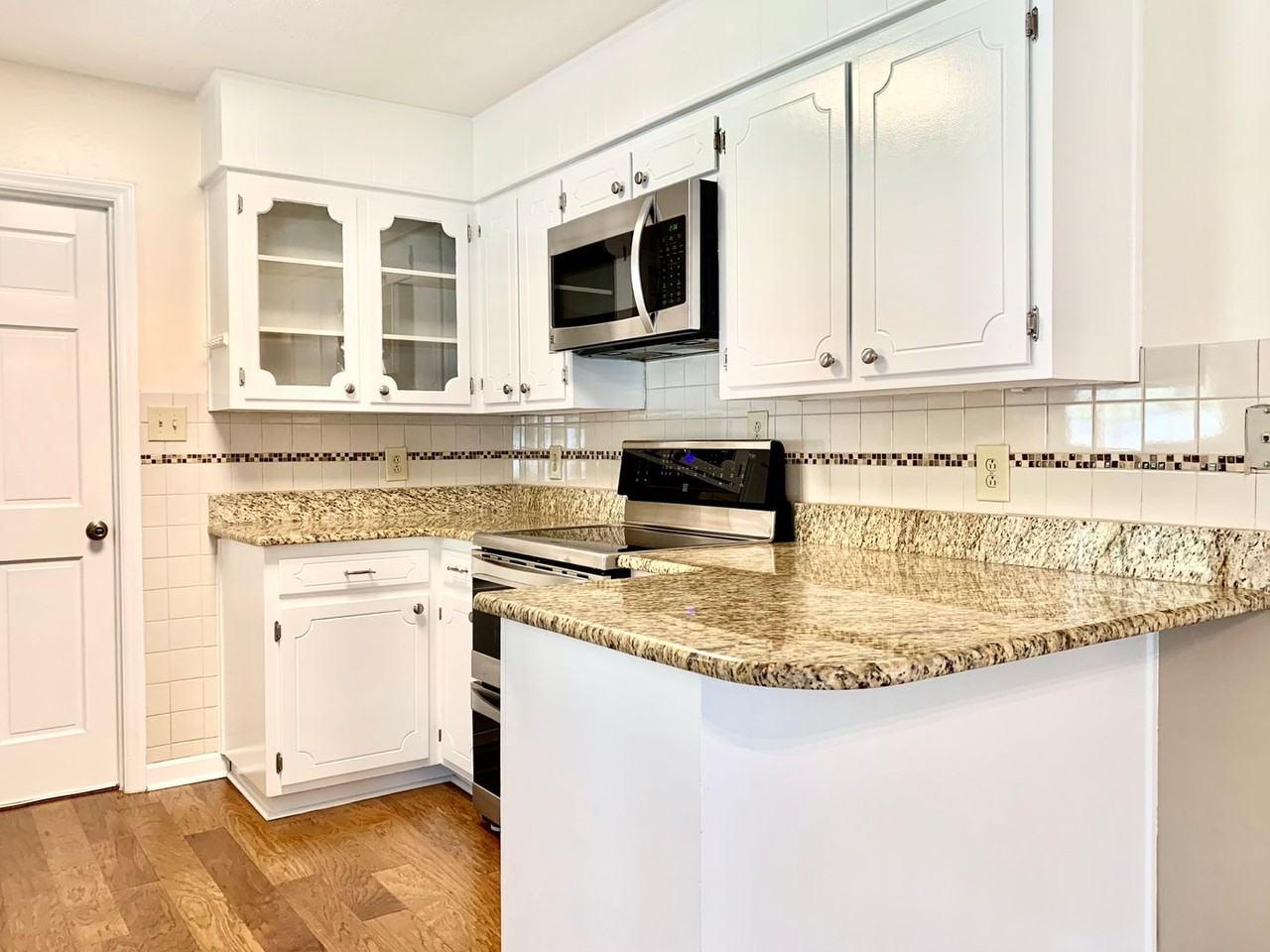 213 Dogwood St - Photo 5 of 39