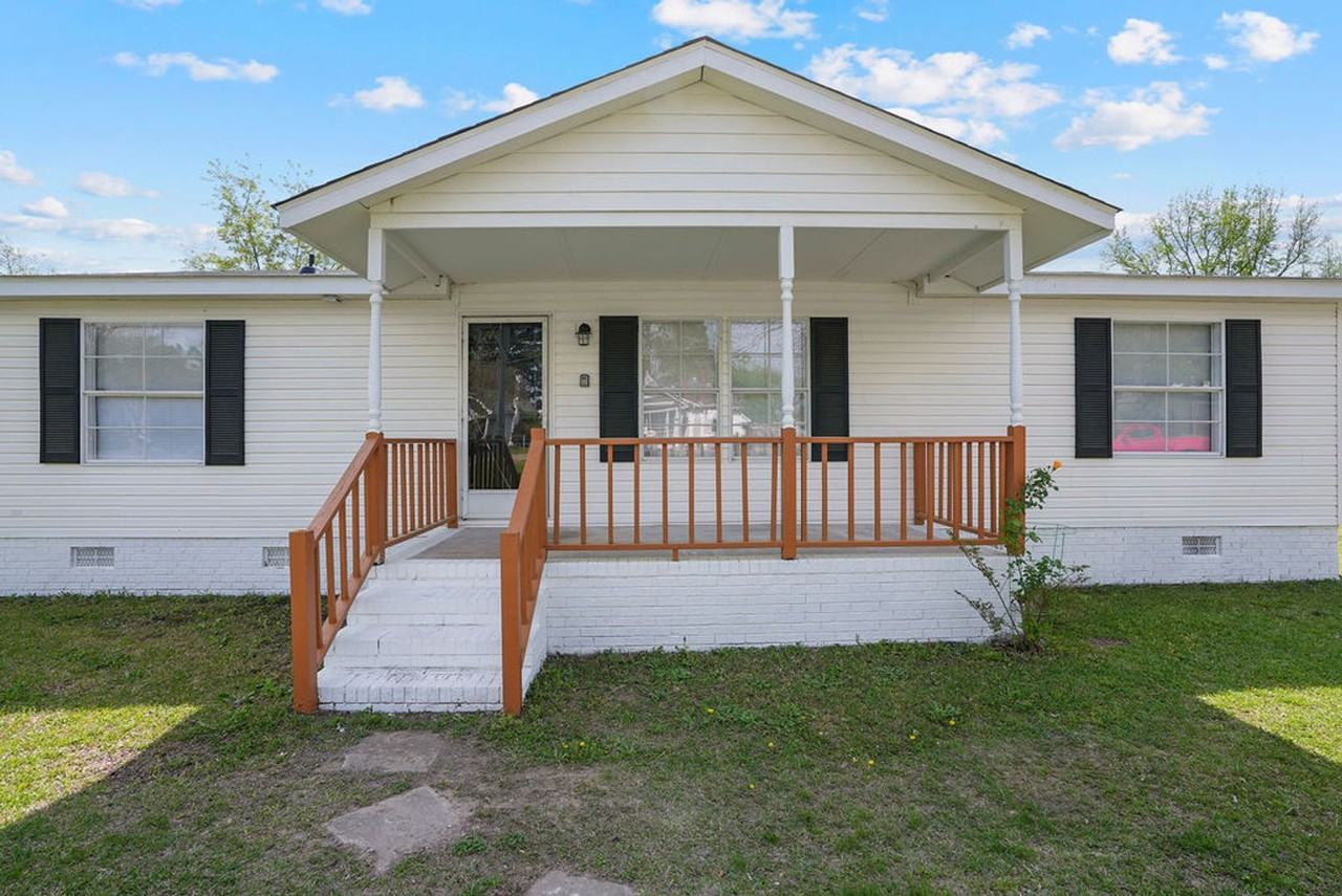 101 1st St - Photo 3 of 27